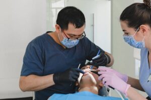 Dentista em Jundiaí - Tratamento Canal - Clínica Odontológica Dental Care Jundiaí